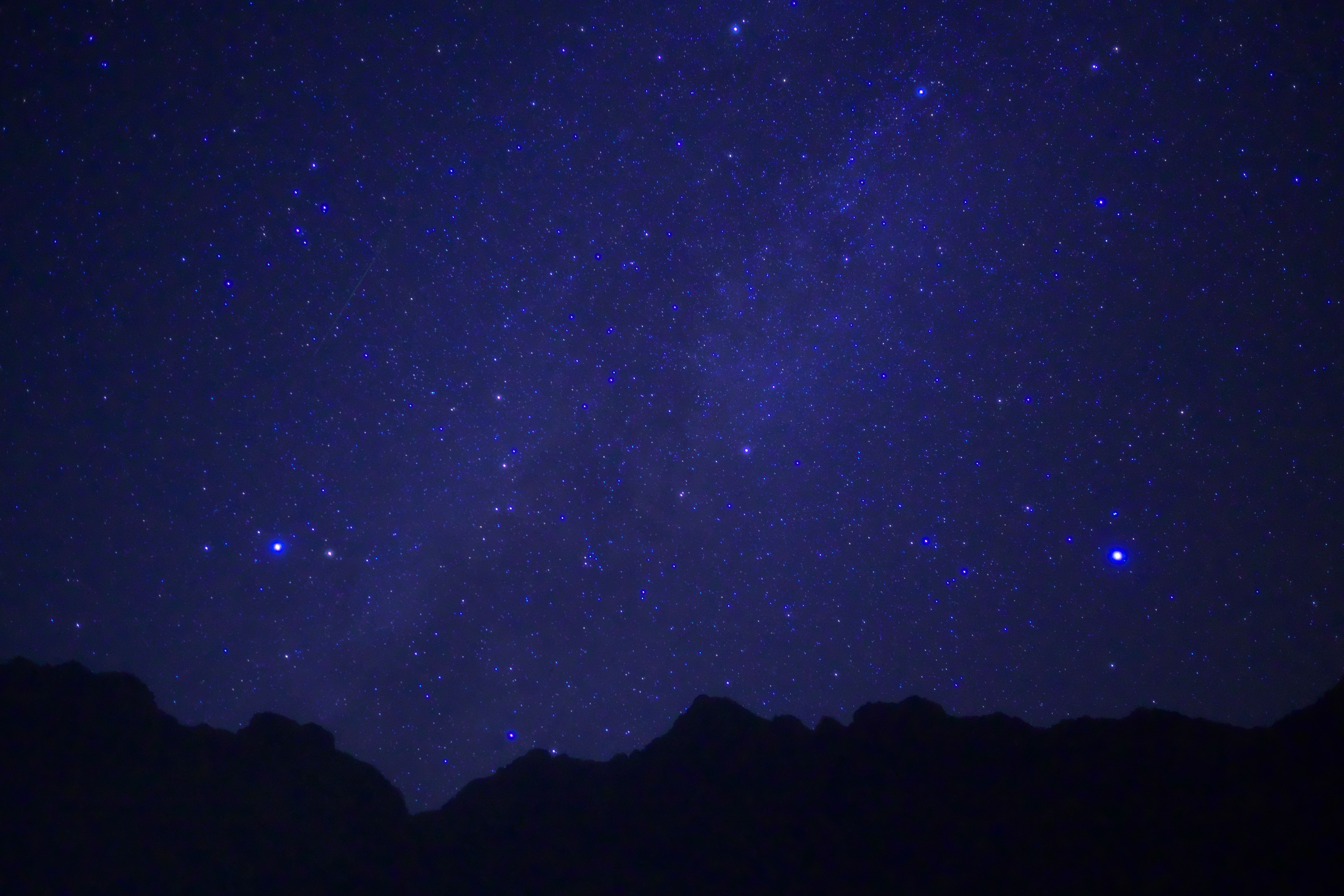 夜空 ミラーレス A5100 A6000で星空を撮影する方法をお勧めのレンズと共に紹介 まがったミニマリストのブログ